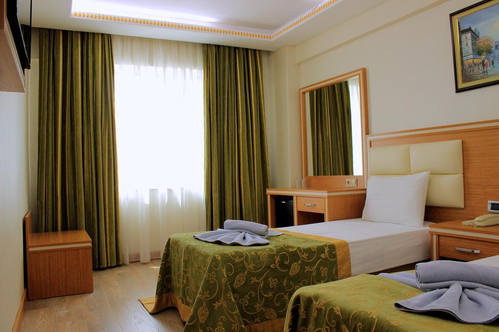 Hotel Buyuk Paris Istanbul Exterior foto