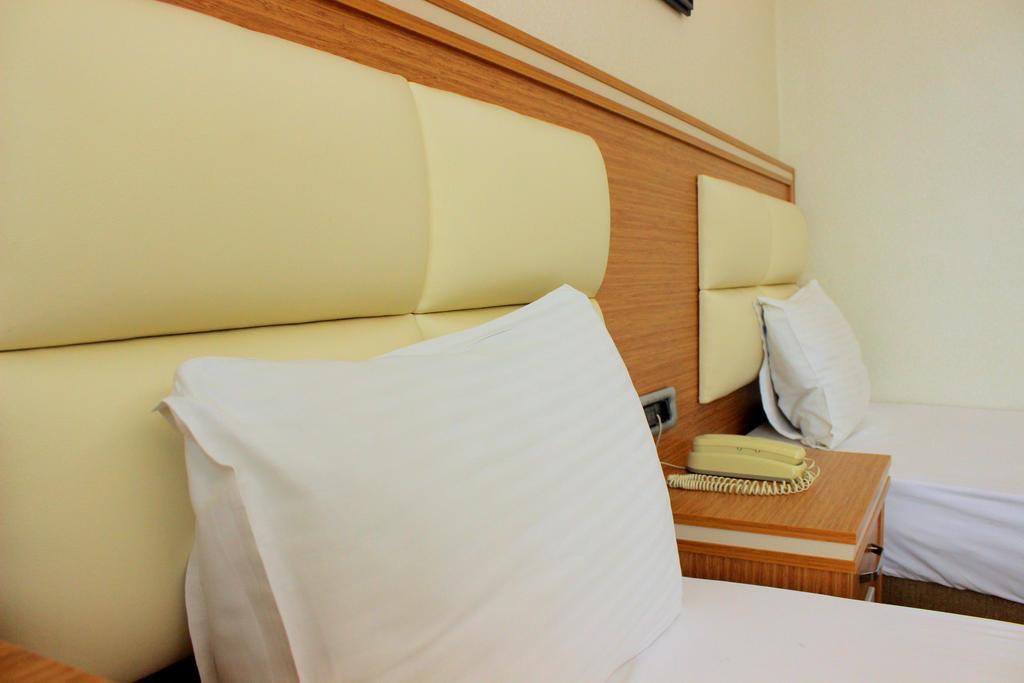 Hotel Buyuk Paris Istanbul Exterior foto