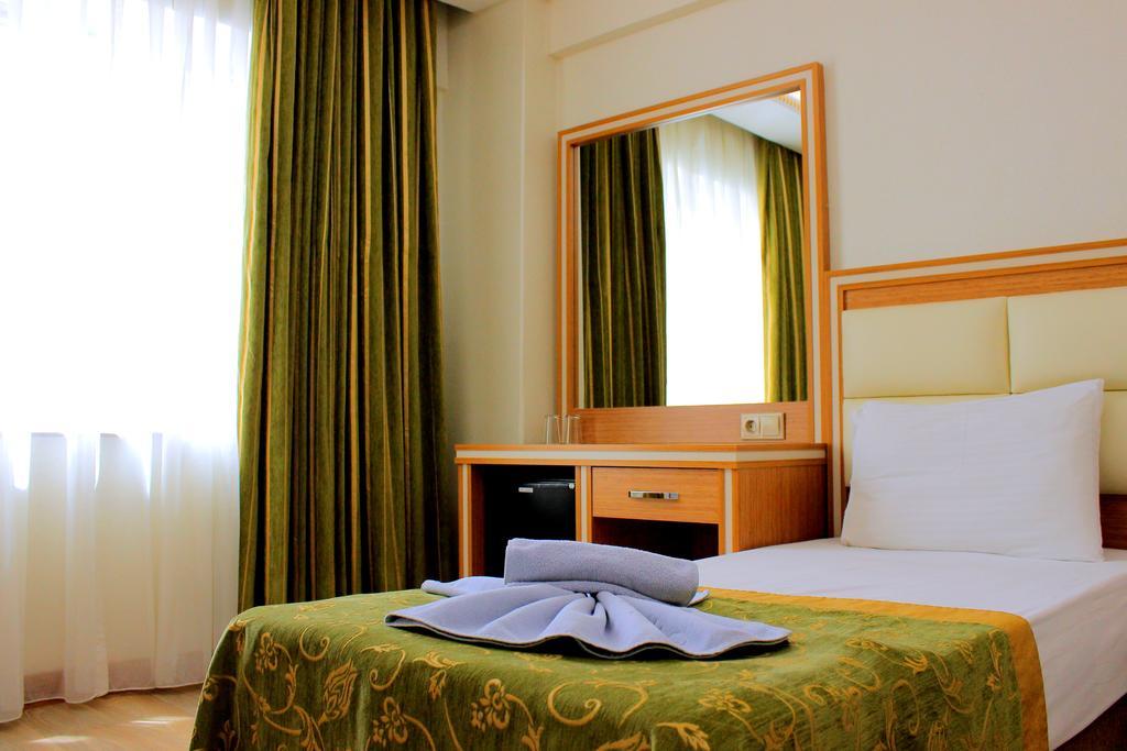 Hotel Buyuk Paris Istanbul Exterior foto