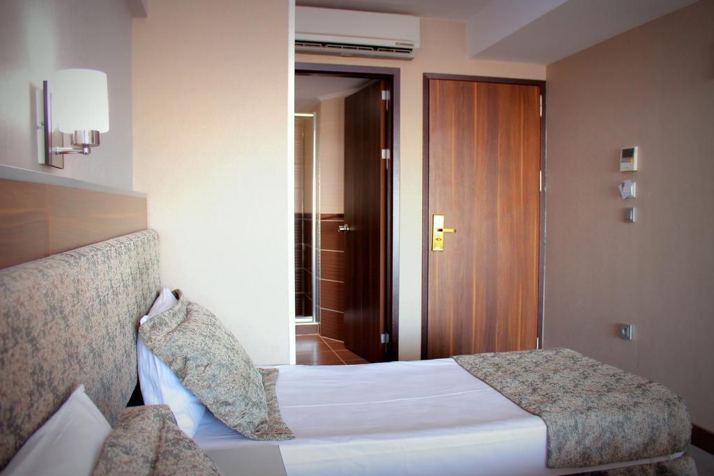 Hotel Buyuk Paris Istanbul Exterior foto